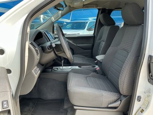 Used 2021 Nissan Frontier SV image 9