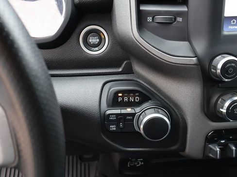 Used 2024 RAM 2500 Tradesman w/ Chrome Appearance Group image 25