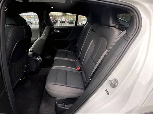 Used 2023 Volvo C40 Recharge Core w/ Climate Package image 29