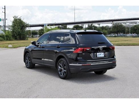 Used 2022 Volkswagen Tiguan SE AWD/4WD image 5