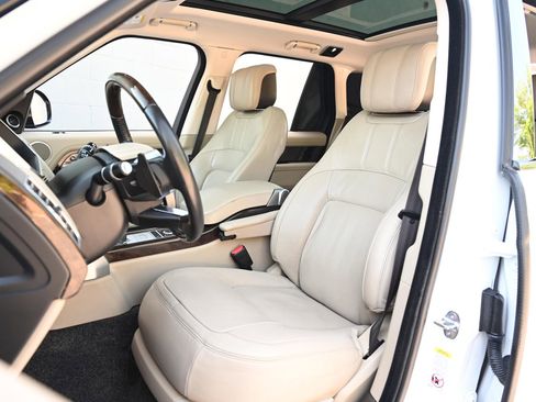 Used 2018 Land Rover Range Rover HSE AWD/4WD image 11