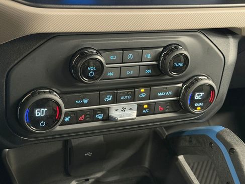 Certified 2023 Ford Bronco Wildtrak AWD/4WD image 16