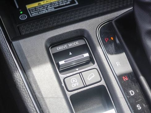 Used 2025 Honda CR-V EX-L image 32