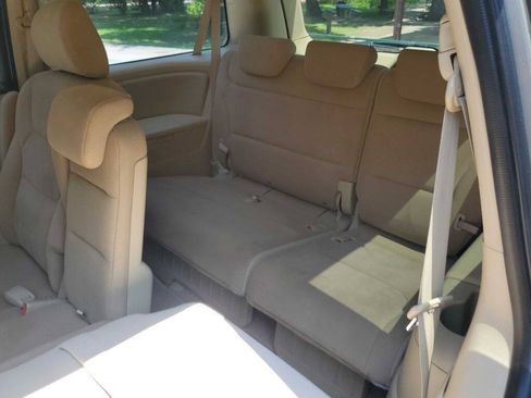 Used 2010 Honda Odyssey EX image 17