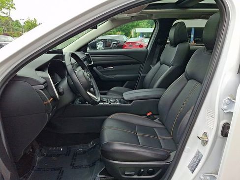 Used 2025 MAZDA CX-50 AWD 2.5 Hybrid w/ Premium Pkg image 15