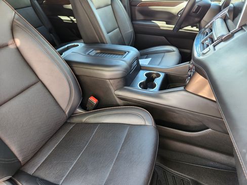 Used 2023 Chevrolet Suburban High Country AWD/4WD image 20