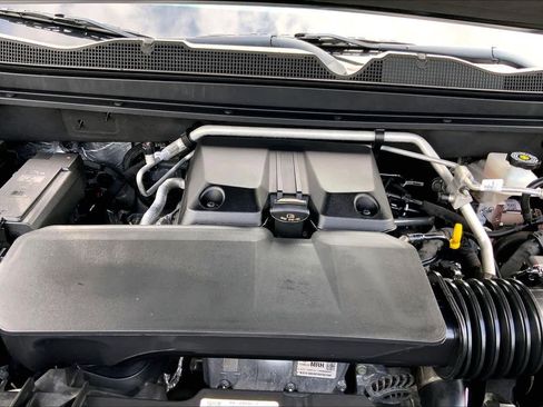 Used 2024 Chevrolet Colorado ZR2 w/ Safety Package AWD/4WD image 28