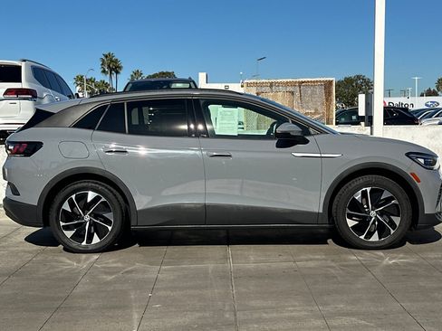 Certified 2022 Volkswagen ID.4 Pro S image 4