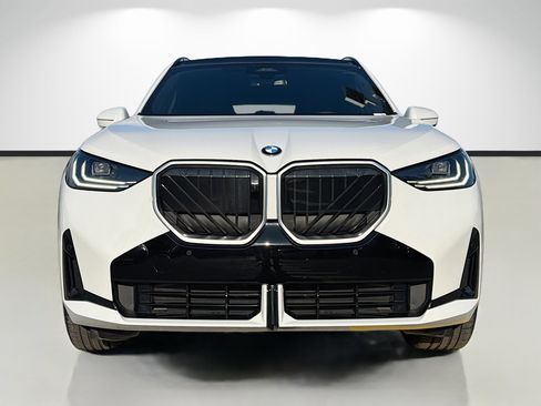 Used 2025 BMW X3 xDrive30i AWD/4WD image 8