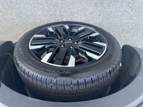 Used 2023 Kia Telluride SX image 41