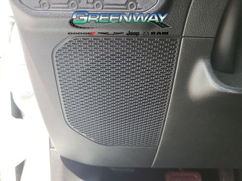 Used 2025 Jeep Wrangler Unlimited Sport AWD/4WD image 18