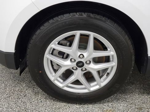 Used 2024 Ford Edge SEL image 8