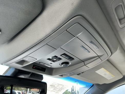Used 2019 GMC Yukon SLT AWD/4WD image 29