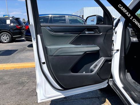 Used 2025 GMC Acadia AT4 AWD/4WD image 20