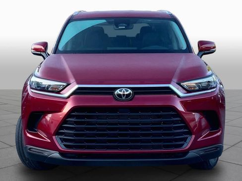 Used 2024 Toyota Grand Highlander XLE image 4