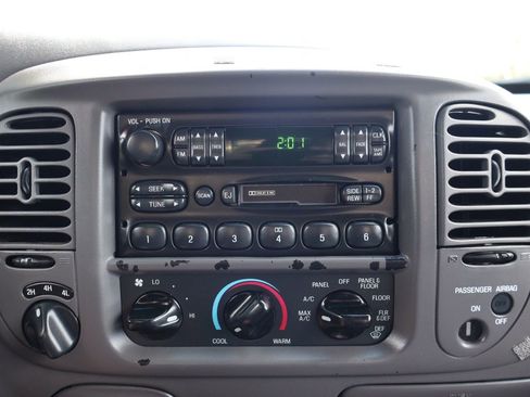 Used 1999 Ford F150 XLT AWD/4WD image 34