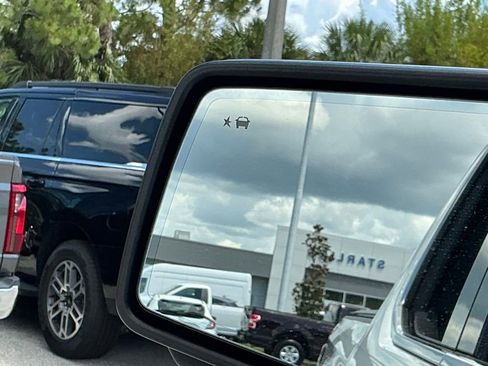 Used 2020 GMC Sierra 1500 SLT w/ SLT Premium Plus Package AWD/4WD image 36