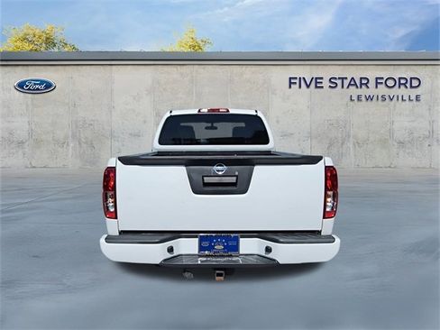 Used 2022 Nissan Frontier SV image 7