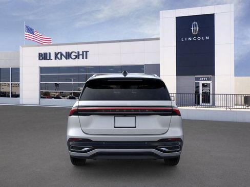 New 2025 Lincoln Nautilus Reserve image 5