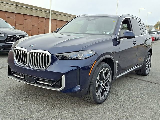 Used 2026 BMW X5 xDrive40i w/ Climate Comfort Package AWD/4WD image 2