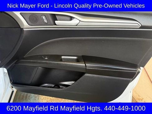 Used 2020 Ford Fusion SE image 9