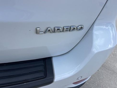 Used 2020 Jeep Grand Cherokee Laredo w/ Laredo X Package RWD image 6