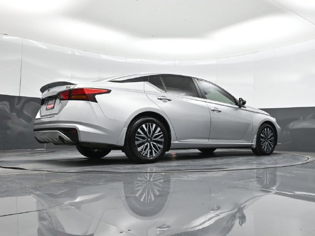 Used 2023 Nissan Altima 2.5 SV w/ SV Premium Package FWD image 48