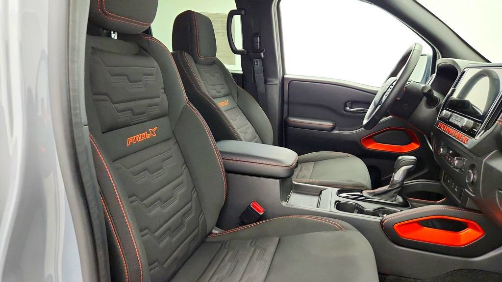Used 2025 Nissan Frontier Pro-X RWD image 23