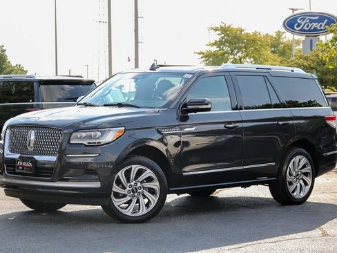 Used 2024 Lincoln Navigator Reserve AWD/4WD image 25