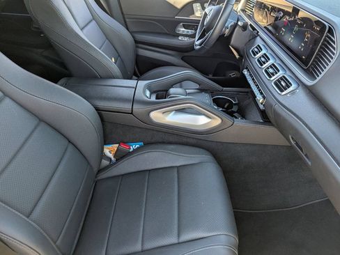 Used 2025 Mercedes-Benz GLE 350 4MATIC w/ AMG Line Exterior image 12