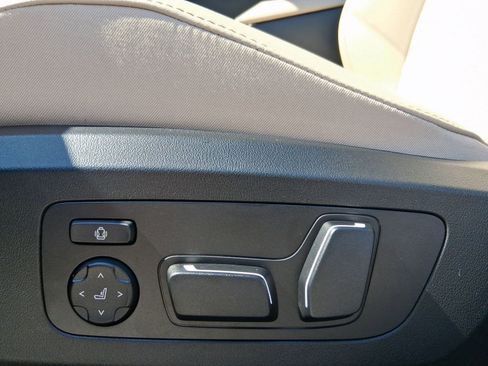 Used 2026 BMW X3 xDrive30 w/ Convenience Package image 11