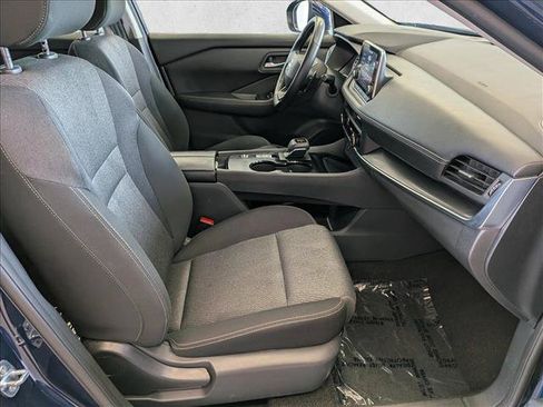 Used 2025 Nissan Rogue SV FWD image 26