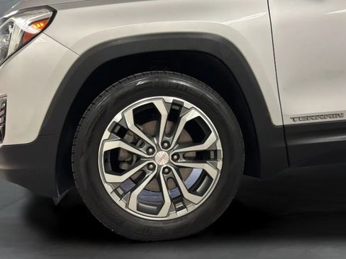 Used 2018 GMC Terrain SLT w/ Preferred Package FWD image 34