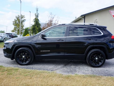 Used 2018 Jeep Cherokee Latitude Plus image 26