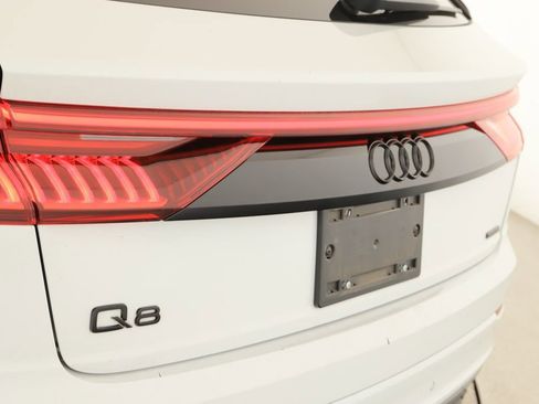 Used 2019 Audi Q8 Premium Plus w/ Premium Plus AWD/4WD image 34