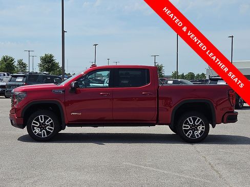 Used 2023 GMC Sierra 1500 AT4 w/ Technology Package AWD/4WD image 3