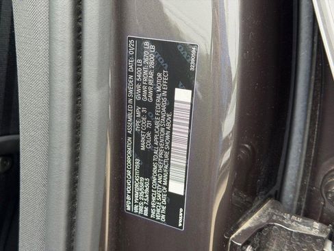 Certified 2025 Volvo XC60 B5 Plus w/ Climate Package AWD/4WD image 25