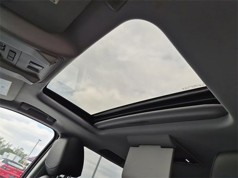 Used 2020 Cadillac Escalade ESV Premium Luxury image 18