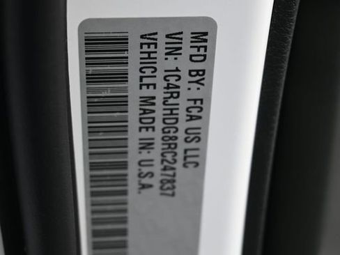 Used 2024 Jeep Grand Cherokee Overland w/ Luxury Tech Group IV image 31