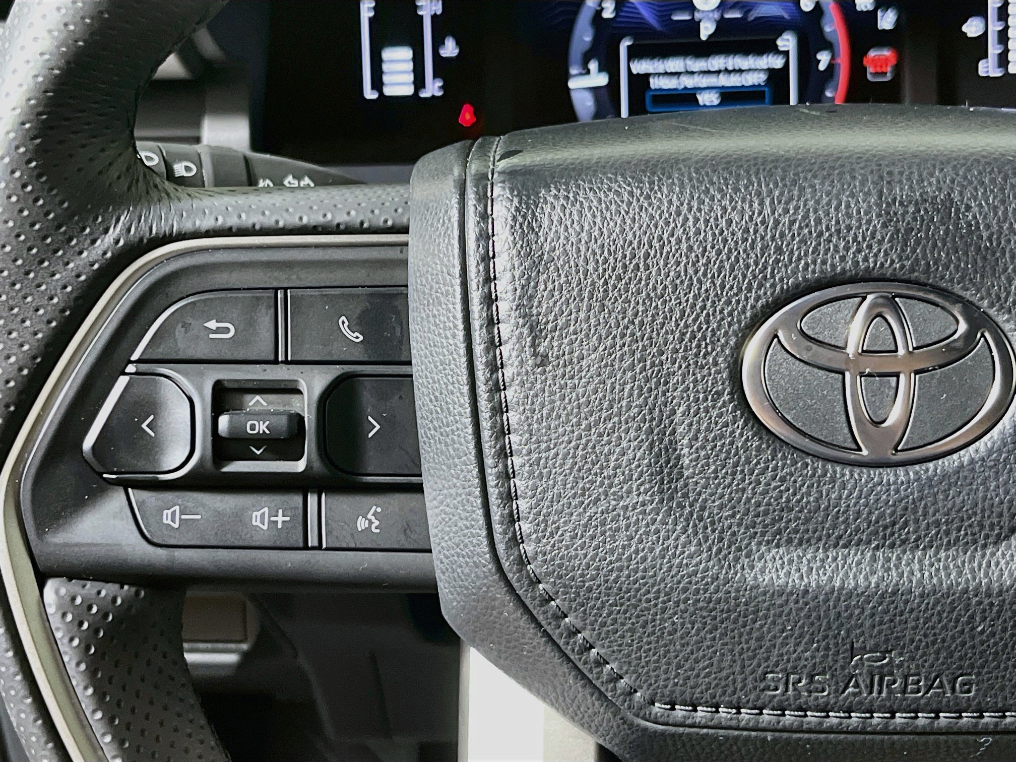 Used 2026 Toyota 4Runner SR5 AWD/4WD image 17