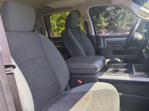Used 2015 RAM 2500 SLT w/ Luxury Group AWD/4WD image 32