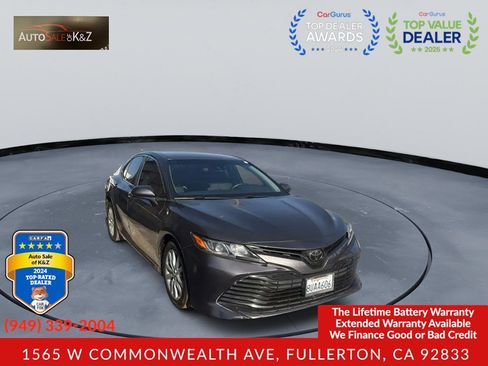Used 2020 Toyota Camry LE FWD image 1