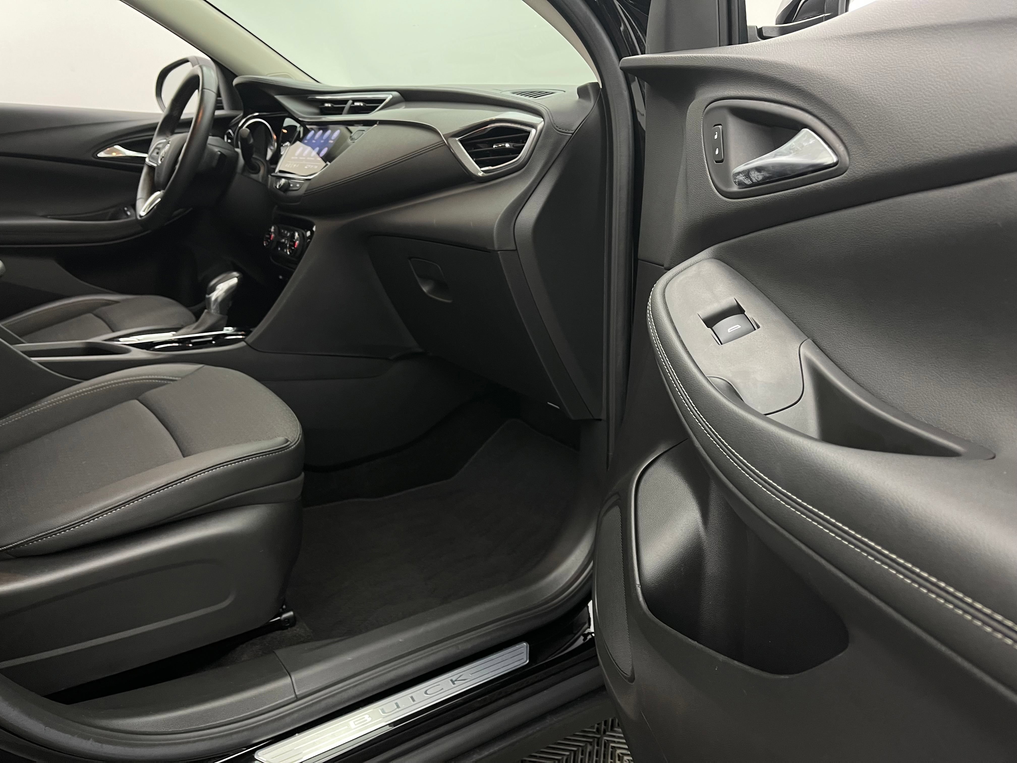 Used 2023 Buick Encore GX Select FWD image 29
