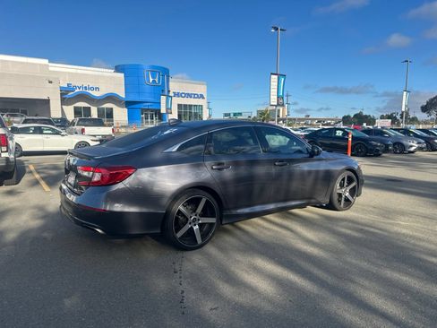Used 2019 Honda Accord Sport image 3