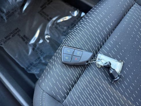 Used 2025 Chevrolet Equinox LT image 22