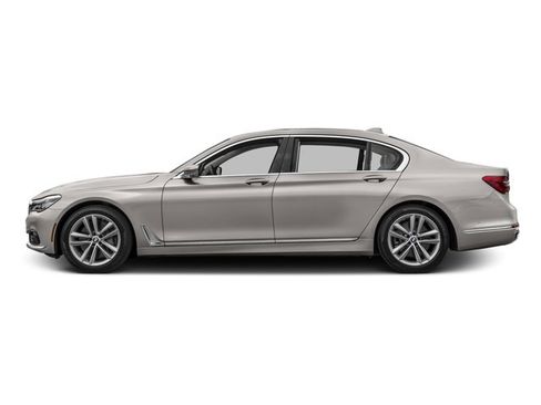 Used 2016 BMW 750i image 3