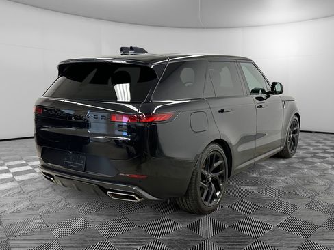 Used 2024 Land Rover Range Rover Sport SE image 4