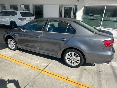 Used 2015 Volkswagen Jetta SE FWD image 4