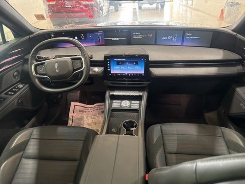 Used 2024 Lincoln Nautilus Reserve w/ Equipment Group 202A image 18