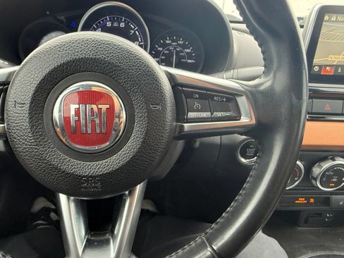 Used 2017 FIAT 124 Spider Lusso RWD image 18